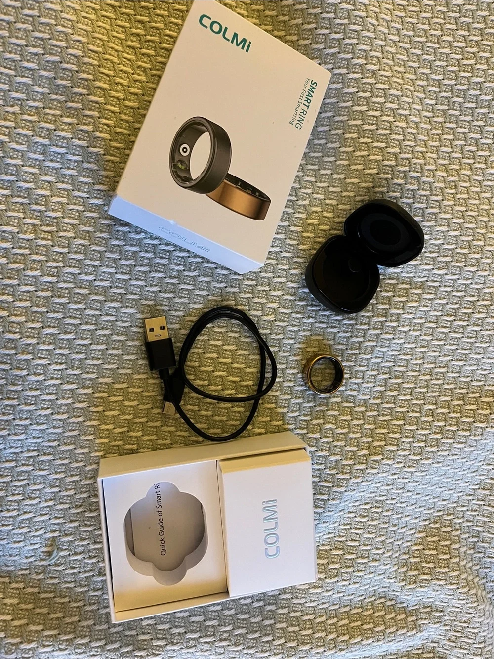 Smart Ring - Black and Gold Wearable